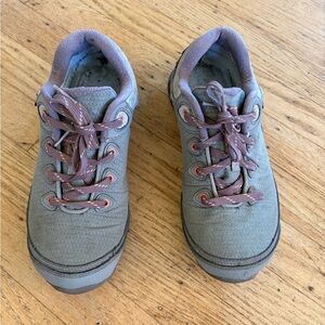 Ahnu vibram sole hiking boots purple and gray